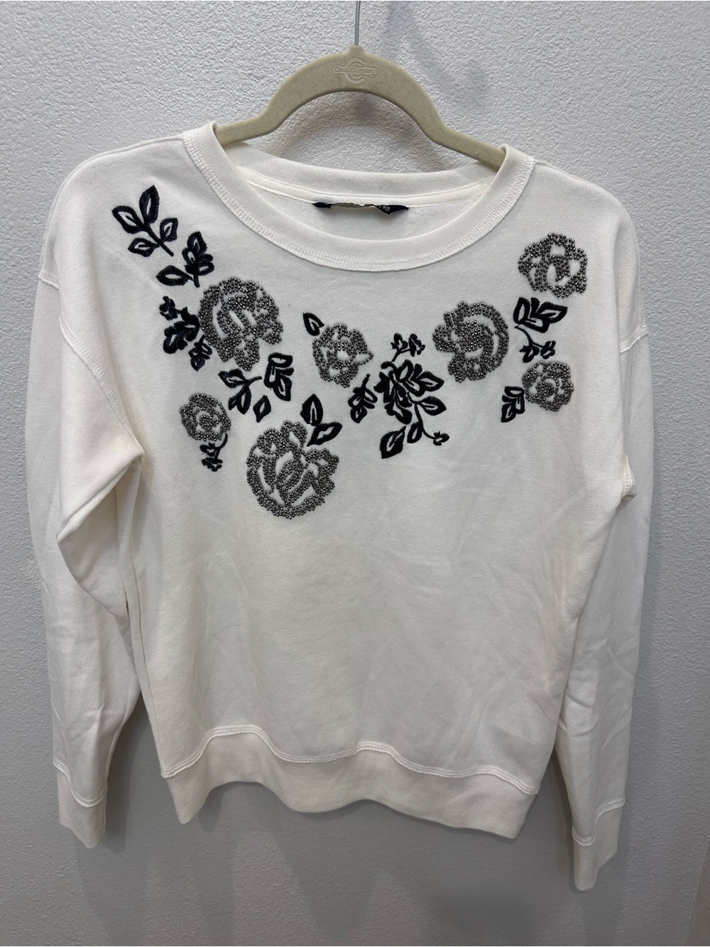Abercrombie and Fitch Embellished Floral Crewneck Sweatshirt